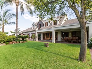 5 Bedroom House in Beverley Gardens