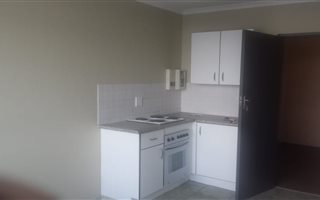 1 Bedroom Flat in Helderkruin
