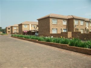 2 Bed Apartment in Krugersrus