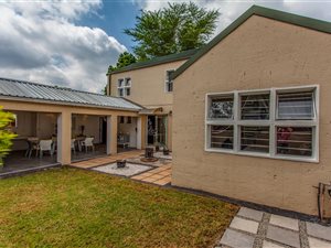 2 Bed House in Bromhof