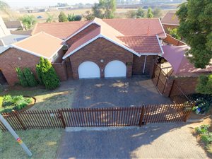 4 Bed House in Sunward Park