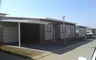 3 Bedroom Townhouse in Waterval East