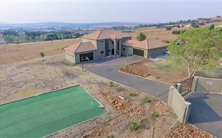 3 Bedroom House in Blue Saddle Ranches