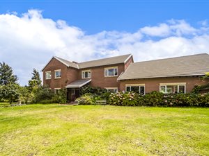 6 Bed House in Austin View