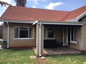 3 Bedroom Simplex in Norkem Park