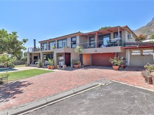 4 Bed House in Mountainside