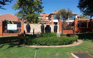 3 Bedroom Apartment in Modderfontein