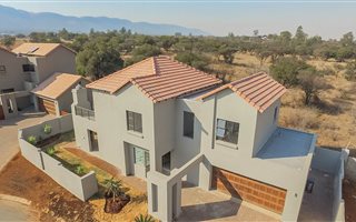 3 Bedroom House in Melodie