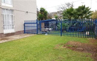 2 Bedroom Apartment in Vereeniging Central