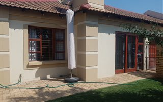 3 Bedroom Townhouse in Equestria