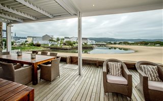 10 Bedroom House in Thesen Islands