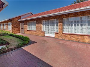 4 Bed House in Birch Acres