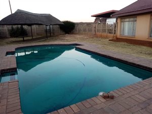 3 Bed House in Flora Gardens