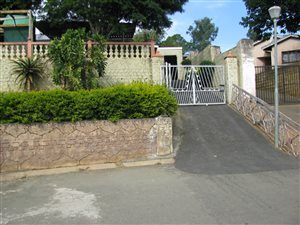3 Bed House in Panorama Gardens