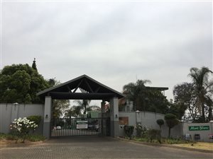 2 Bed Townhouse in Rietvalleirand
