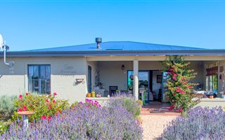 2 Bedroom House in Stilbaai