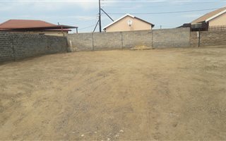 250 m² Land available in Golden Gardens