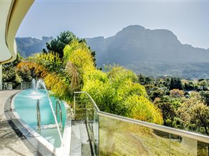 4 Bed House in Bishopscourt