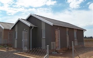 2 Bedroom House in De Deur