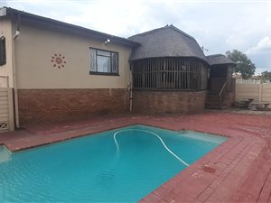 3 Bed House in Nigel Central
