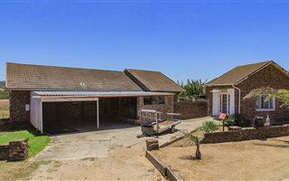 4 Bedroom House in Bothasrus