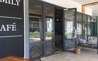 104 m² Commercial space in New Town Centre (Gateway)
