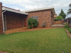 3 Bed House in Alra Park