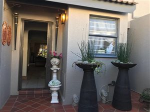3 Bed Townhouse in Waterkloof Heights