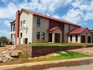 3 Bedroom House in Aqua Vista