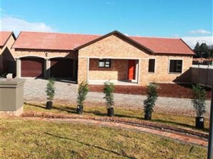 3 Bed Townhouse in Vereeniging