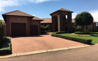4 Bedroom House in Midlands Estate