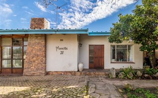 5 Bedroom House in Simonswyk