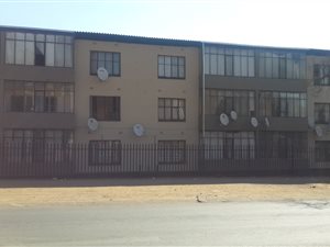 1.5 Bed Apartment in Pretoria West