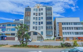 3 Bedroom Apartment in Humewood