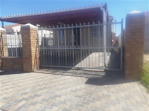 2 Bedroom House in Kalkfontein
