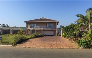 8 Bedroom House in La Mercy