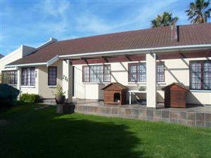 4 Bedroom House in Sunrise on Sea