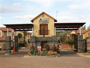3 Bed House in Roodekrans