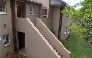 2 Bedroom Townhouse in Newlands