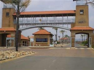1100 m² Land available in Savannah Country Estate