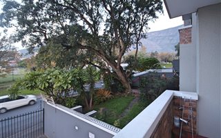 2 Bedroom Apartment in Oranjezicht