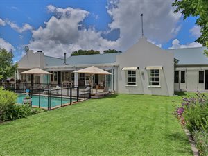 4 Bed House in Constantia Upper