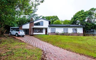 4 Bedroom House in Cowies Hill Park