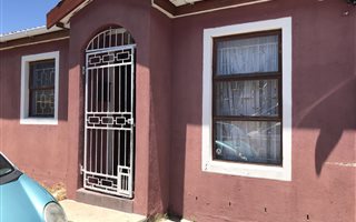 3 Bedroom House in Costa Da Gama
