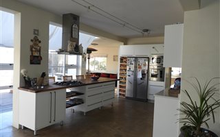 4 Bedroom House in Melkbosstrand