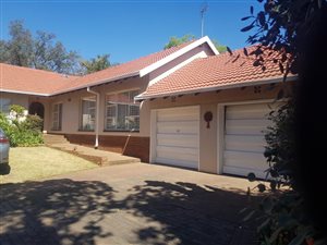3 Bed House in Mondeor