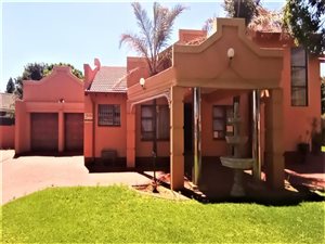 4 Bed House in Vanderbijlpark Central