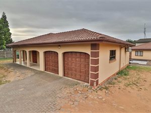 3 Bed House in Birdswood
