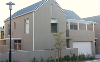 3 Bedroom House in Somerset Lakes