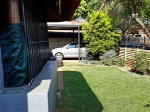 2 Bed House in Eloffsdal
